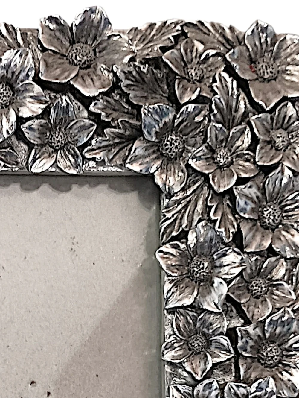 Ornate Applied Floral Picture Photo Frame 4x6 Victorian‎ Silver Tone Resin Deco.